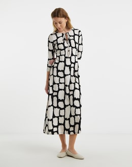 The Front Ruched Long Sleeve Dress