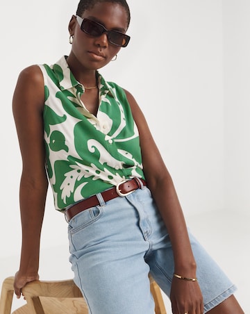 Dipped Back Sleeveless Shirt