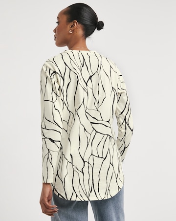 Printed Longline Curved Hem Top