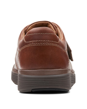 Clarks Un Abode Strap Wide Fit Shoe