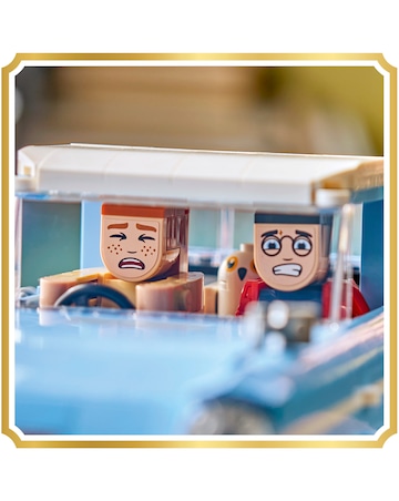 LEGO Harry Potter Enchanted Flying Ford Anglia