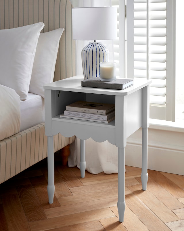 Julipa Dalia Side Table With Shelf