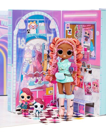 L.O.L. Surprise OMG Fashion Show Mega Runway Playset