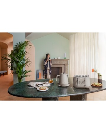 De'Longhi Eclettica CTY4003.BG Beige 4 Slice Toaster