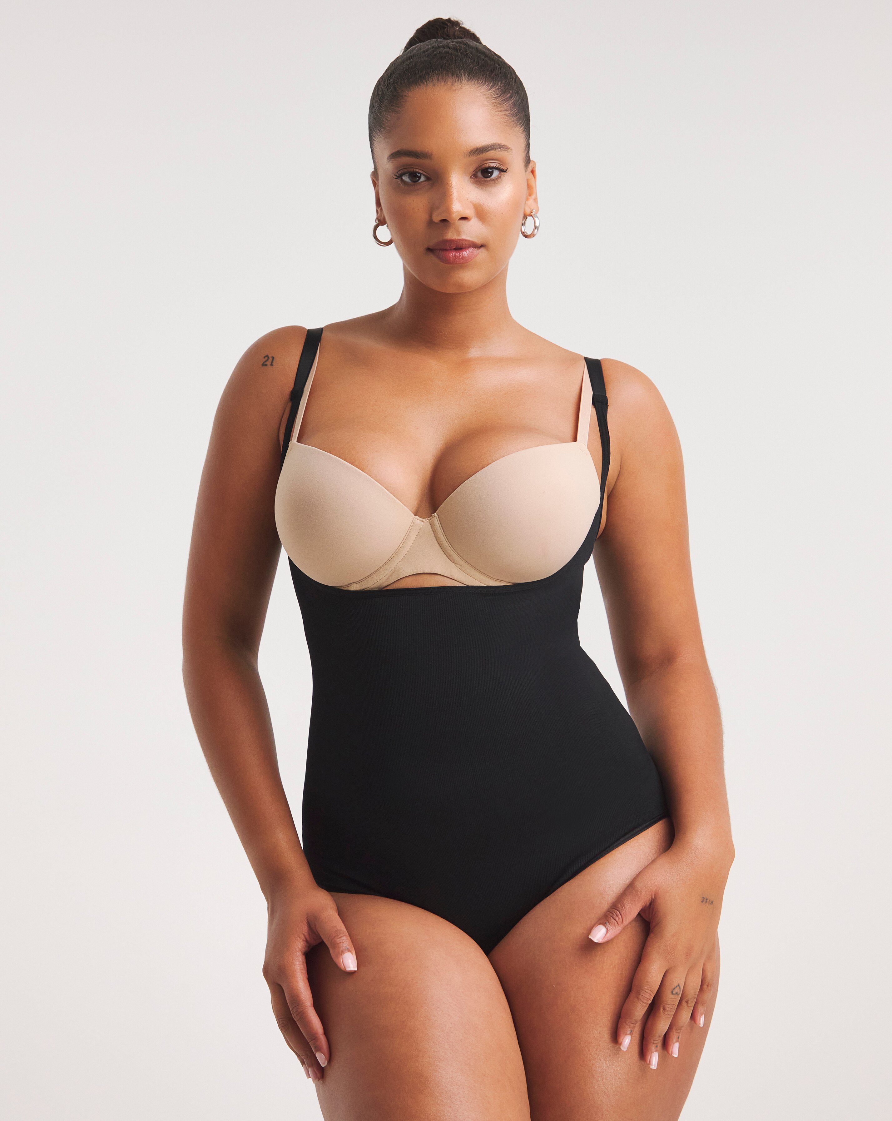 MAGISCULPT Medium Control Wear Your Own Bra Seamfree Body Black