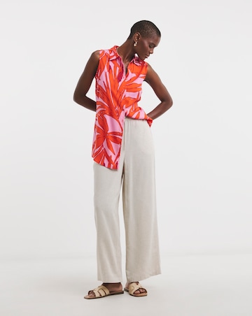 Dipped Back Sleeveless Shirt