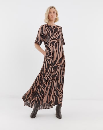 Short Sleeve Care Free Maxi Dress