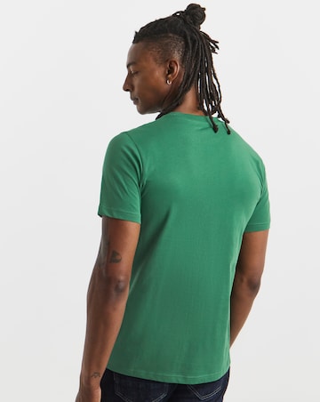 Christmas Reinbeer Graphic T-Shirt