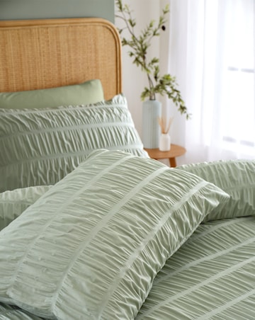 Catherine Lansfield Seersucker Duvet Cover Set