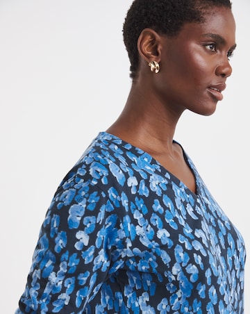 V-Neck Split Hem Slouch T-Shirt