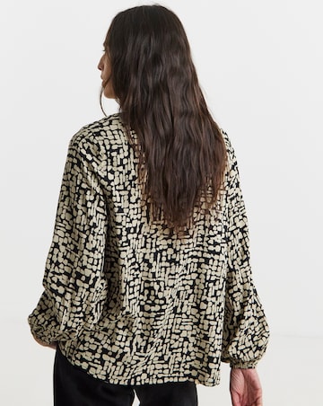 Tie Detail Ruched Long Sleeve Blouse - Mono Print