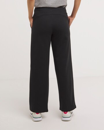 PUMA Essentials Straight Leg Pants