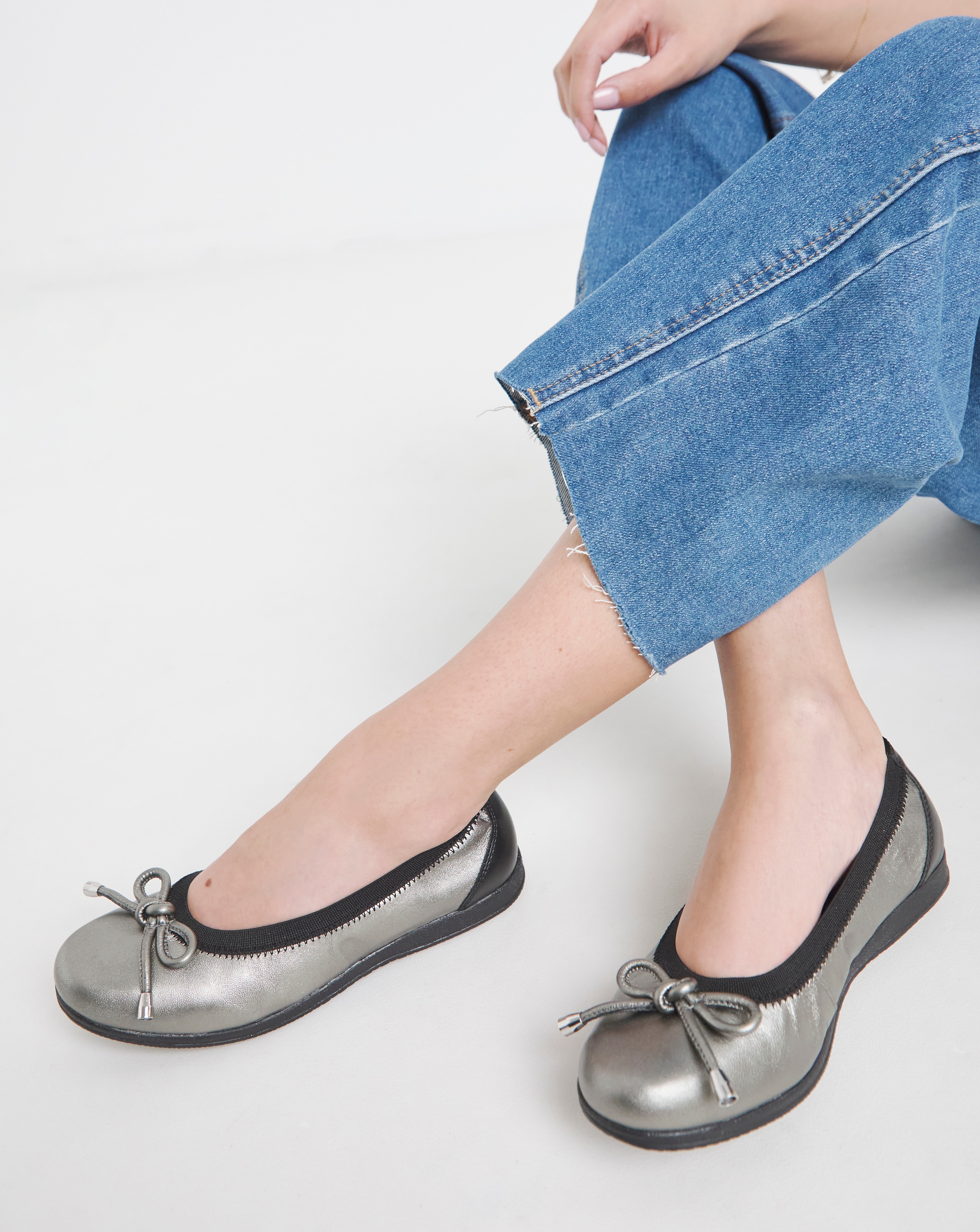 Heavenly Soles Zuri Elasticated Topline Ballerinas With Bow - Wide