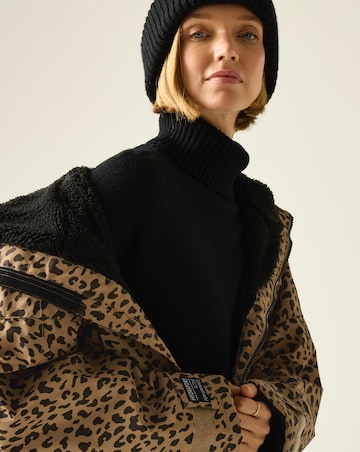 Regatta Waterproof Changing Robe