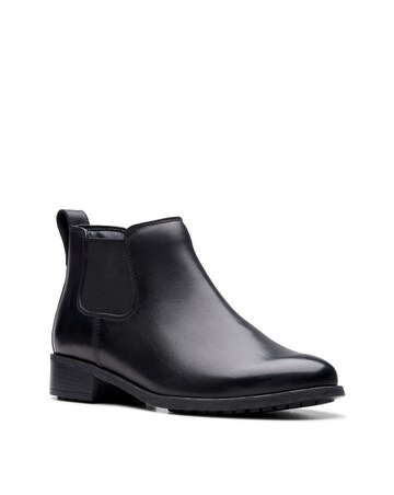 Clarks Havisham Leather Chelsea Boot Standard Fit