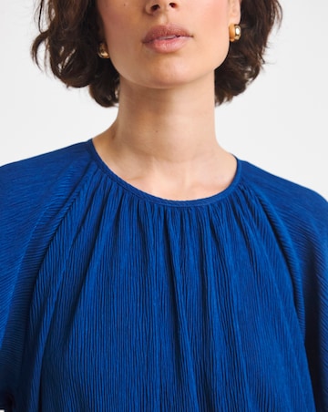 Crew Neck Angel Sleeve Fine Pleat Top