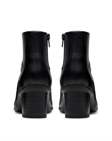 Clarks Shaya Sky Leather Boot Wide Fit