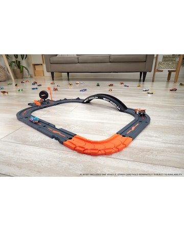 Hot Wheels City Expansion Track Pack 10-Piece Set + Car