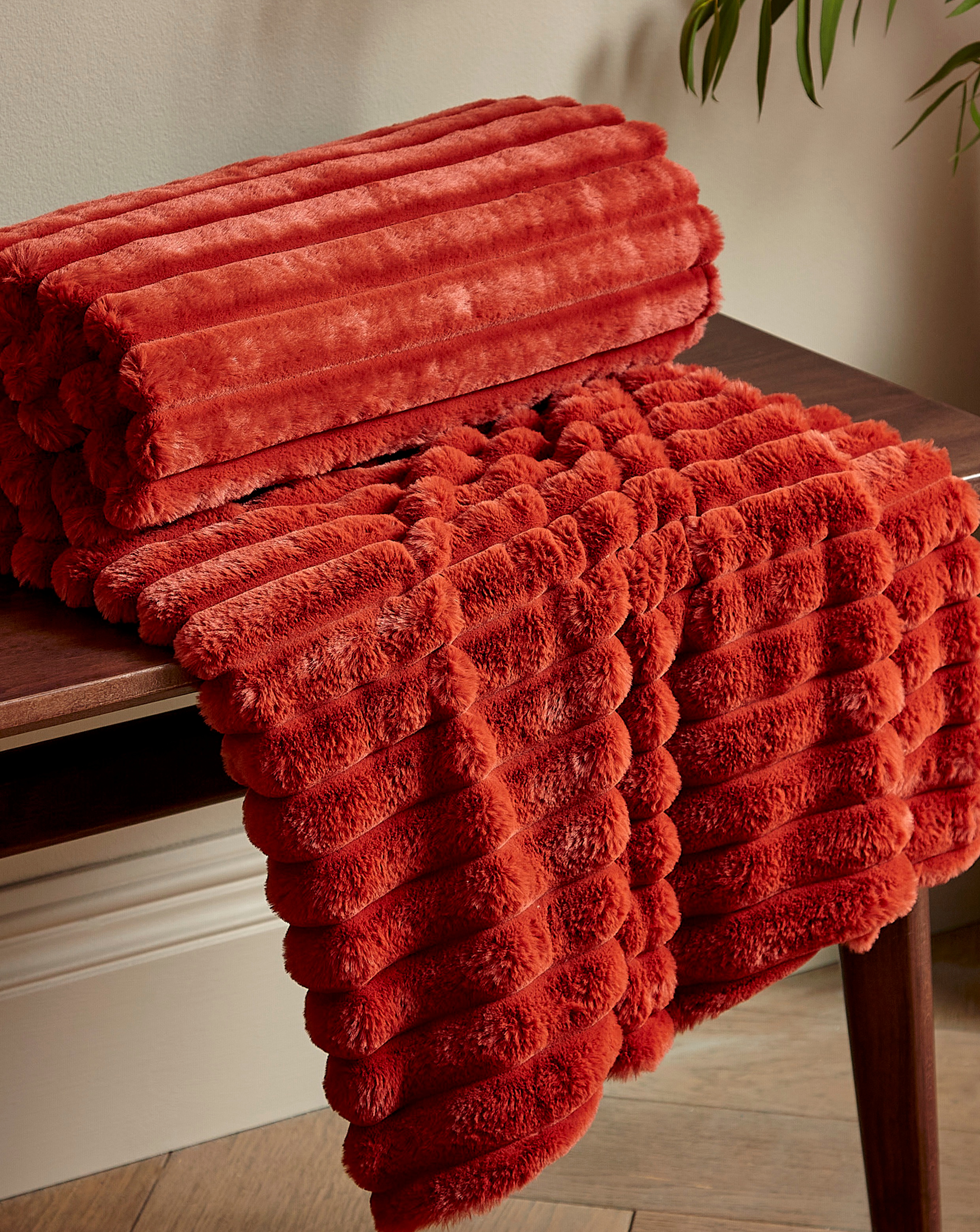 Catherine Lansfield  Cosy Ribbed Throw