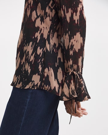 Georgette Frill Cuff Collar Blouse