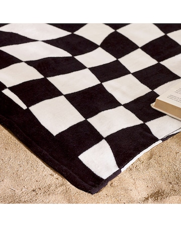 Catherine Lansfield Checkerboard Beach Towel