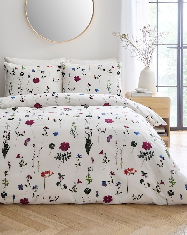 Nia Pressed Floral Duvet Cover Set