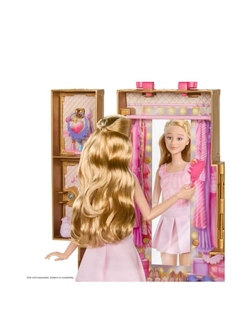 Wicked Glinda's Glamorous Closet, 2 Unique Looks, Surprises & 13 Accessories