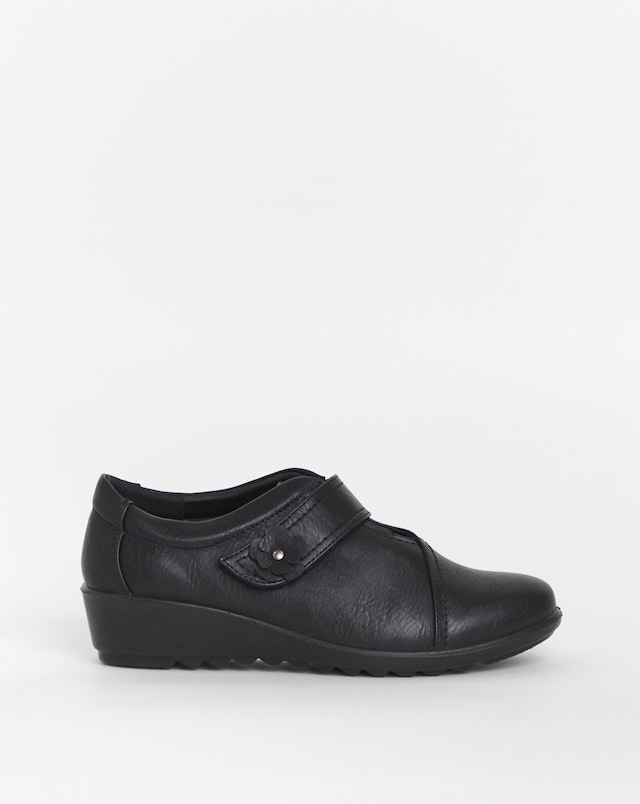 Cushion Walk Touch And Close Shoe E Fit