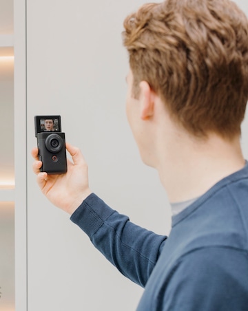 Canon PowerShot V10 Video Camera Vlogging Kit - Black