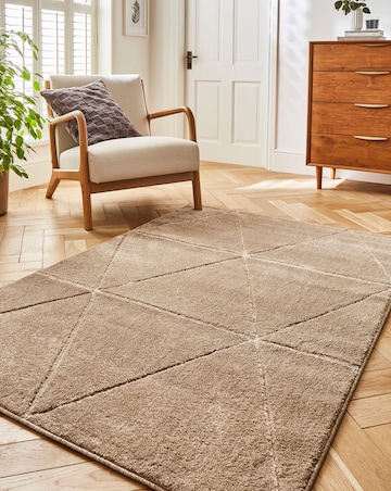 Sara Carved Triangle Rug