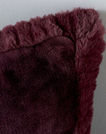 Catherine Lansfield Velvet Faux Fur Cosy Cushion