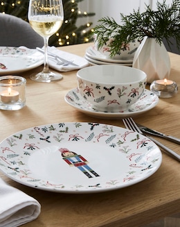 Merry Berries &amp; Bows Nutcracker 12 Piece Dinner Set