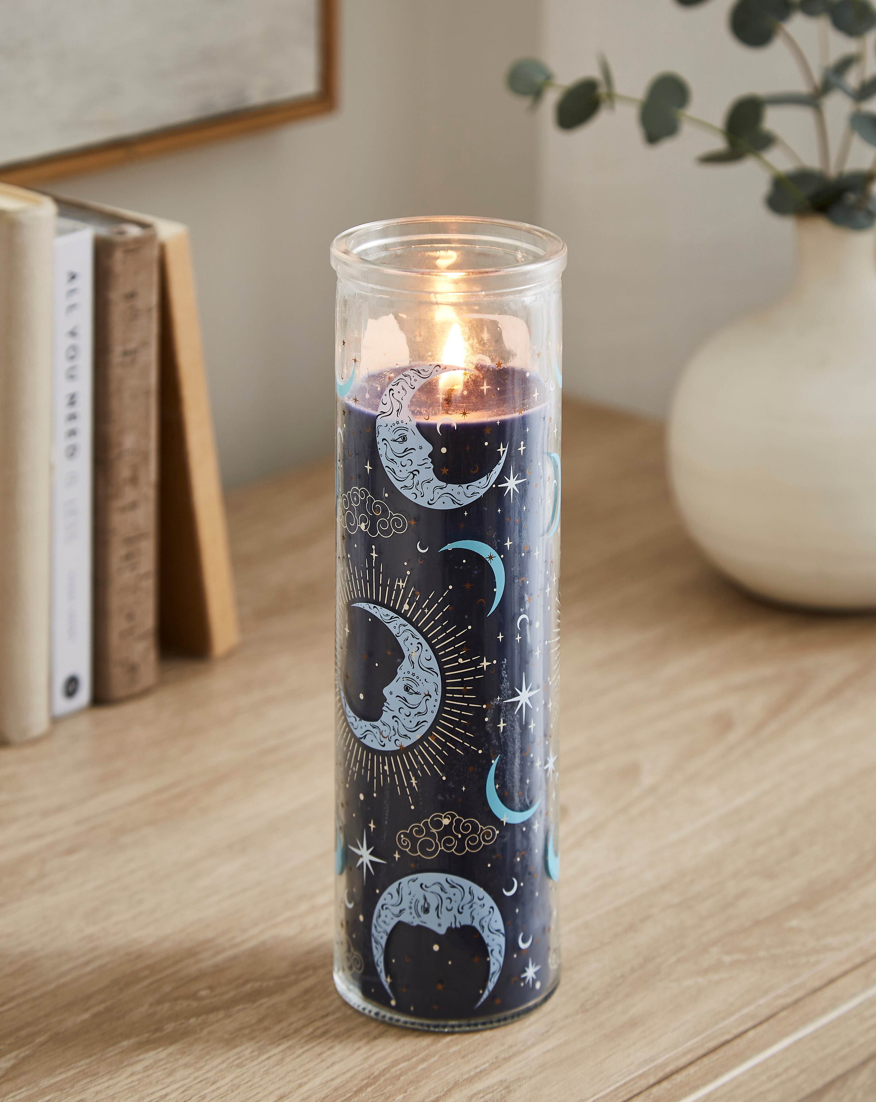 Apothecary Amber & Patchouli Medium Glass Candle | JD Williams