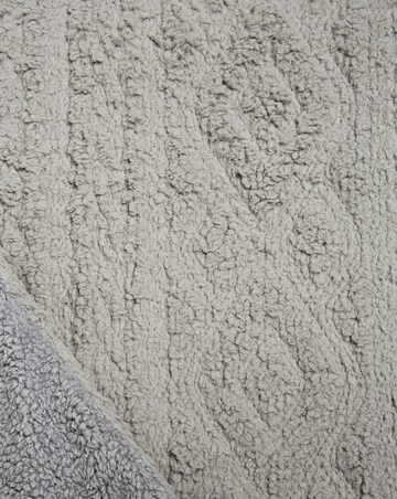 Pipin Cuddle Fleece Throw