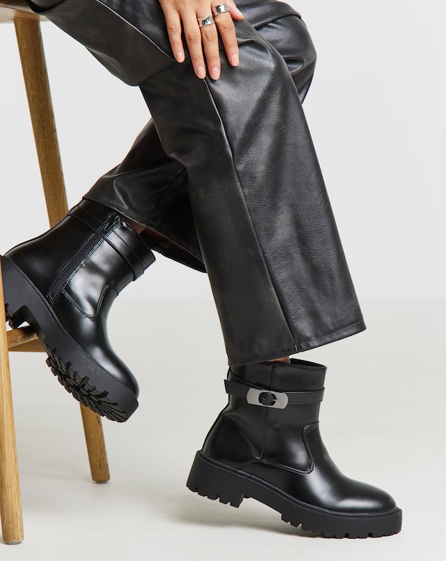 Megara Chunky Ankle Boot - Wide Fit (E)