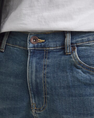 Tint Wash Loose Fit Stretch Jeans