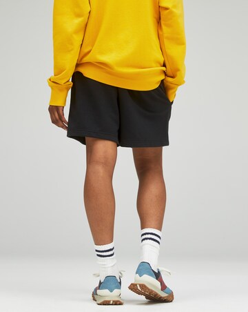 New Balance Uni-ssentials Short