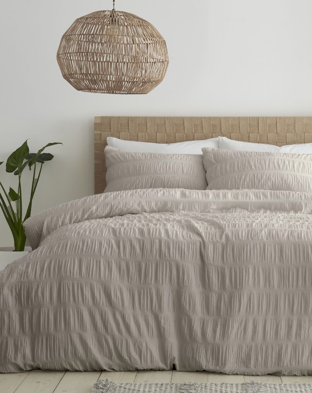 Catherine Lansfield Seersucker Duvet Cover Set