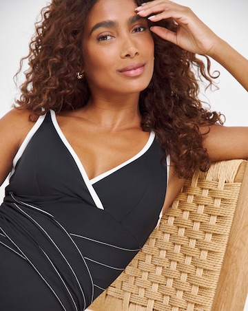 MAGISCULPT Flatter Me Swimsuit