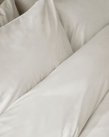 Catherine Lansfield Kingsley Matt Velvet Duvet Set