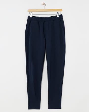 Twill Tapered Fit Jogger