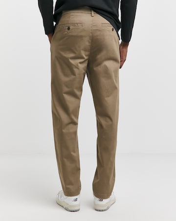 Loose Fit Chino