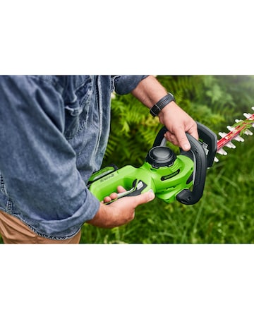 Greenworks 24V 56cm 18mm Cordless Hedge Trimmer Inc 2AH Battery & 0.5A Charger