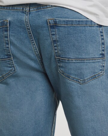 Light Stonewash Loose Fit Stretch Jeans