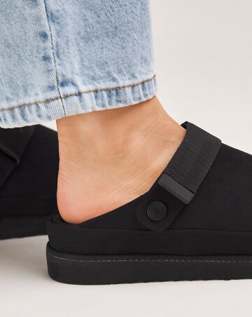 Charlene Closed Toe Black Mule Standard Fit