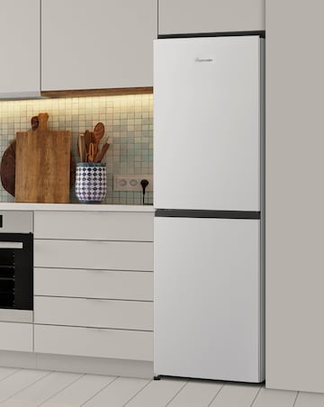 Fridgemaster MC55240E 174cm 50/50 Fridge Freezer White