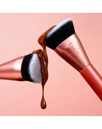 Real Techniques Snatch + Sculpt Contour Brush