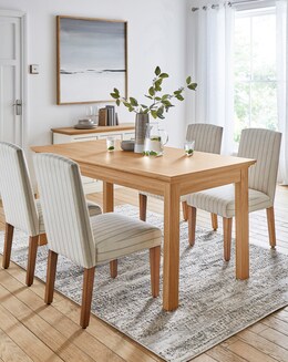 Julipa Ashford Dining Table with 4 Everly Chairs