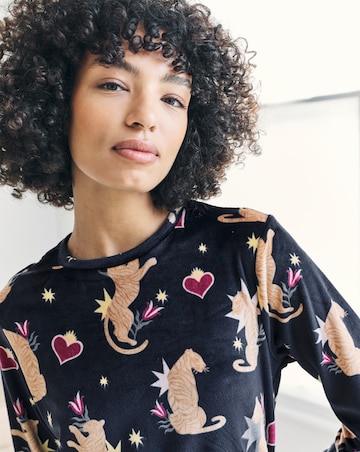 Chelsea Peers Fleece Crew Neck Pyjama Set