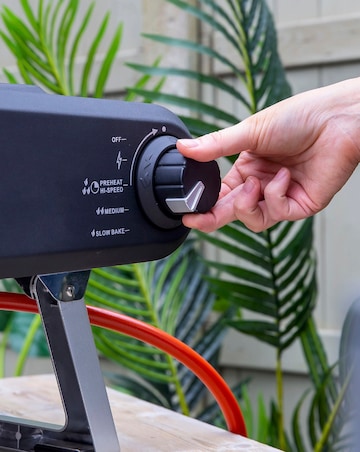 Zanussi Gas Powered Pizza Oven with paddle & Carry Bag